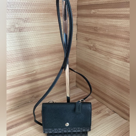 Coach Signature Crossbody Phone Wallet Bag Clutch Black Leather/ Canvas - Picture 3 of 13
